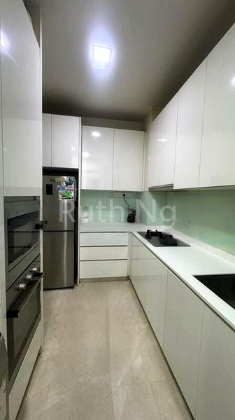 3 Bed Condo for Rent in  Kingsford . Hillview Peak - Image 2